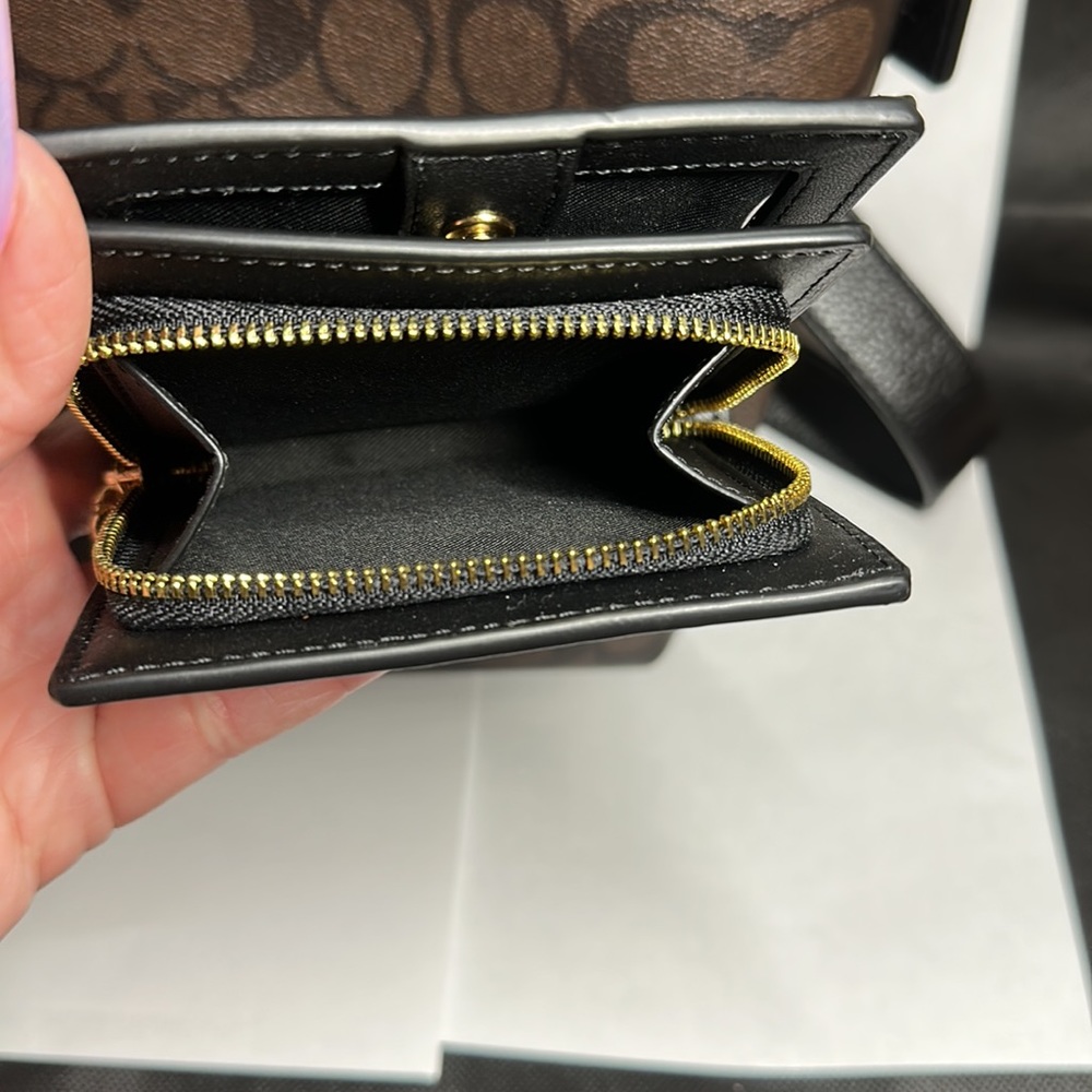 NWT Coach Signature Val Duffle - Picture 3 of 5